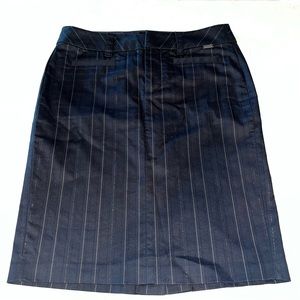 Guess Stretch Pinstripe Pencil Skirt Navy Blue w/ Metallic Threading Size 24